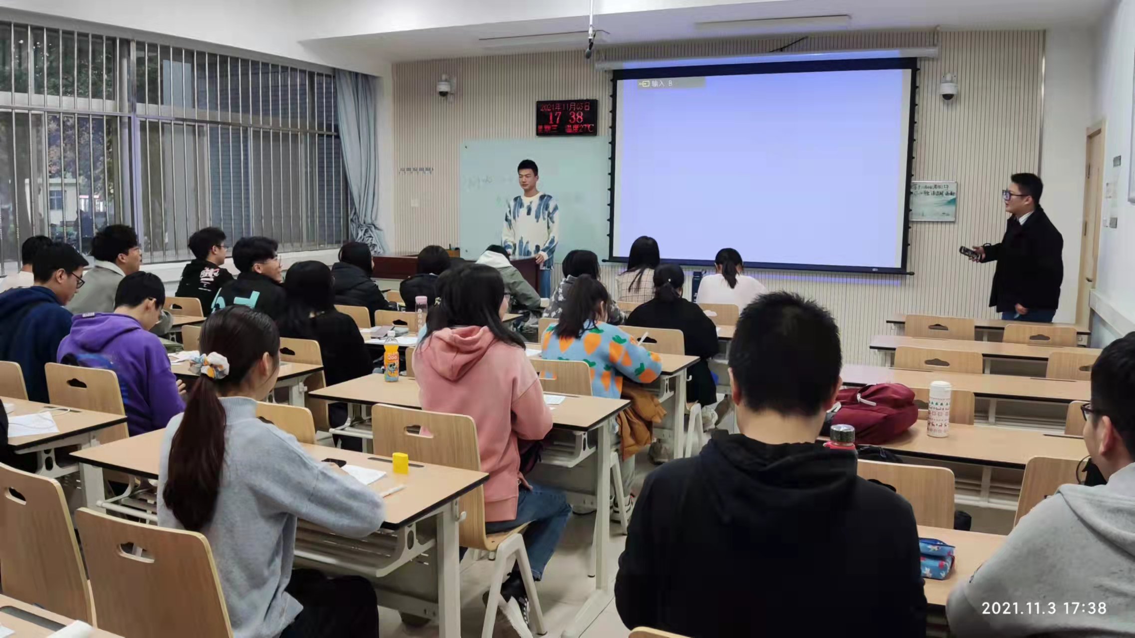 6183e28e7e4640f9bd424471fa6f8c9f.jpg 6183e28e7e4640f9bd424471fa6f8c9f.jpg