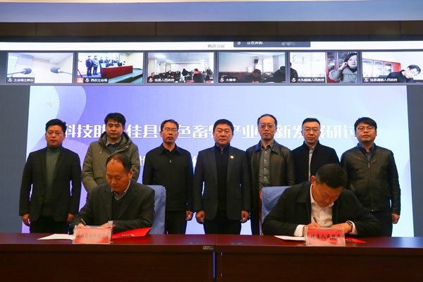 ea7db64bc5a547d198e060cdcdfdb68c.jpg 336A4814.jpg