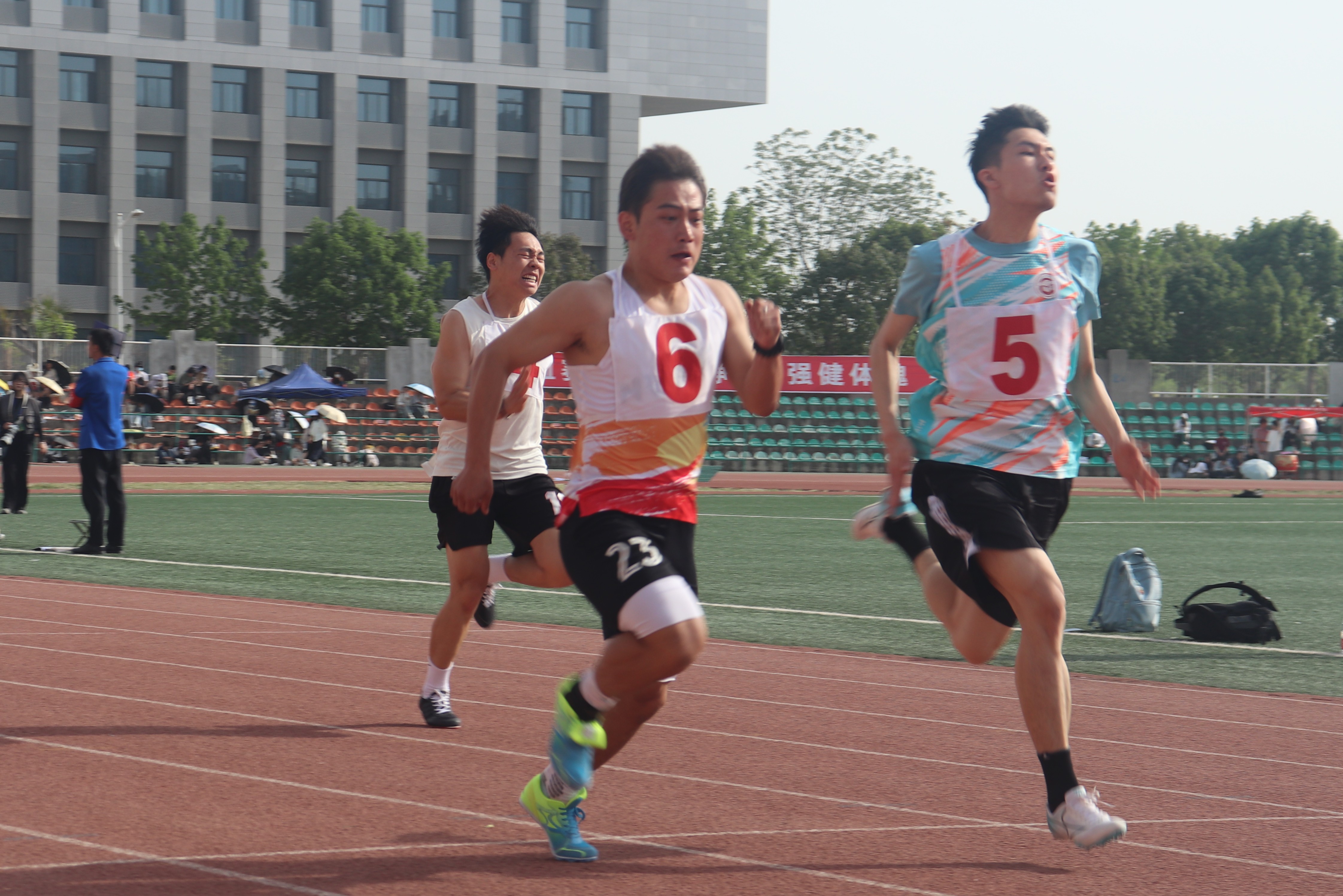 男子100米.JPG